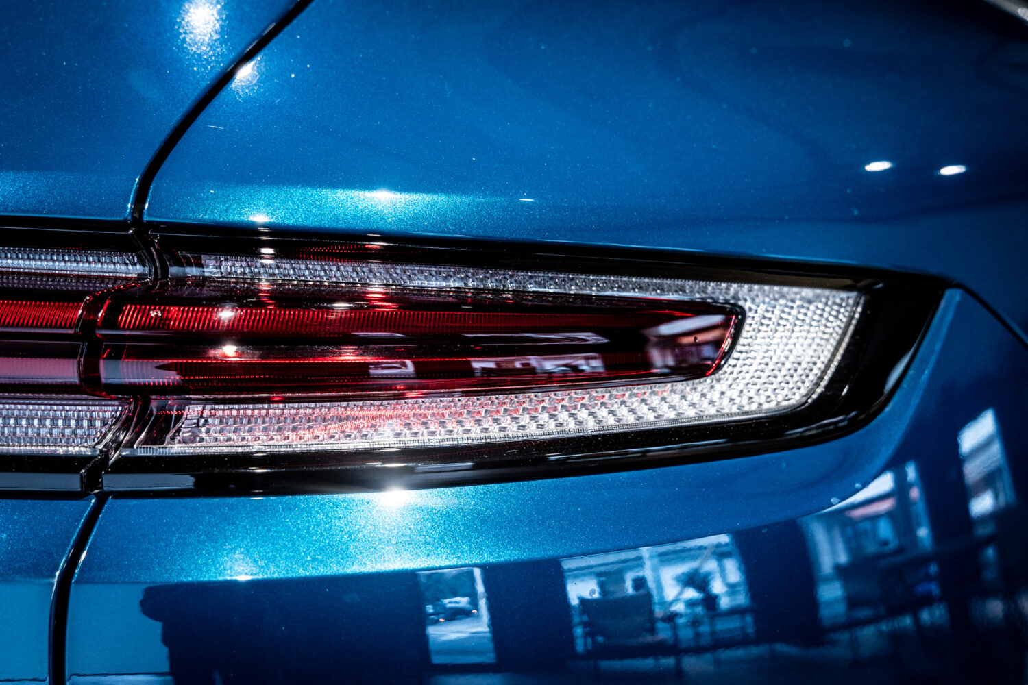 カイエン E-ハイブリッド ティプトロニックS 4WD