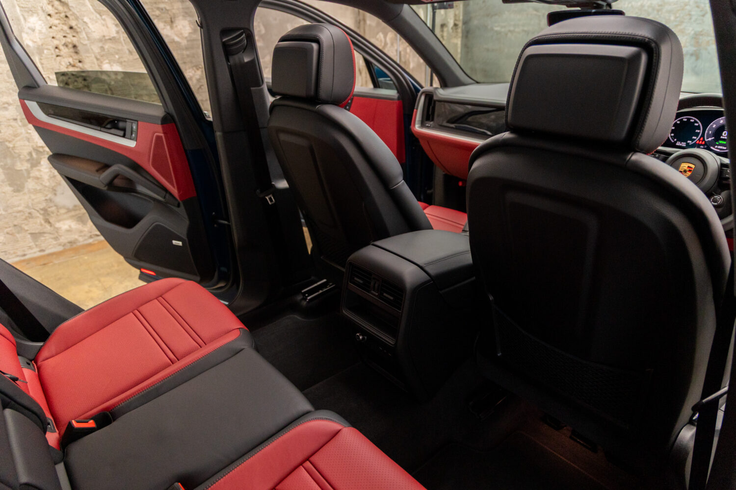 カイエン E-ハイブリッド ティプトロニックS 4WD