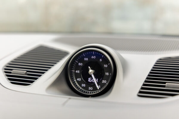 カイエン E-ハイブリッド ティプトロニックS 4WD