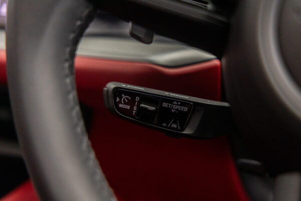 カイエン E-ハイブリッド ティプトロニックS 4WD