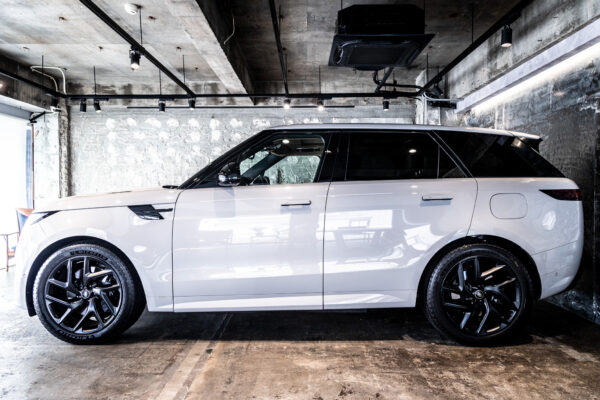 レンジローバースポーツ ダイナミックSE P550e