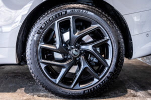 レンジローバースポーツ ダイナミックSE P550e