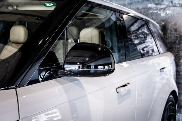 レンジローバースポーツ ダイナミックSE P550e