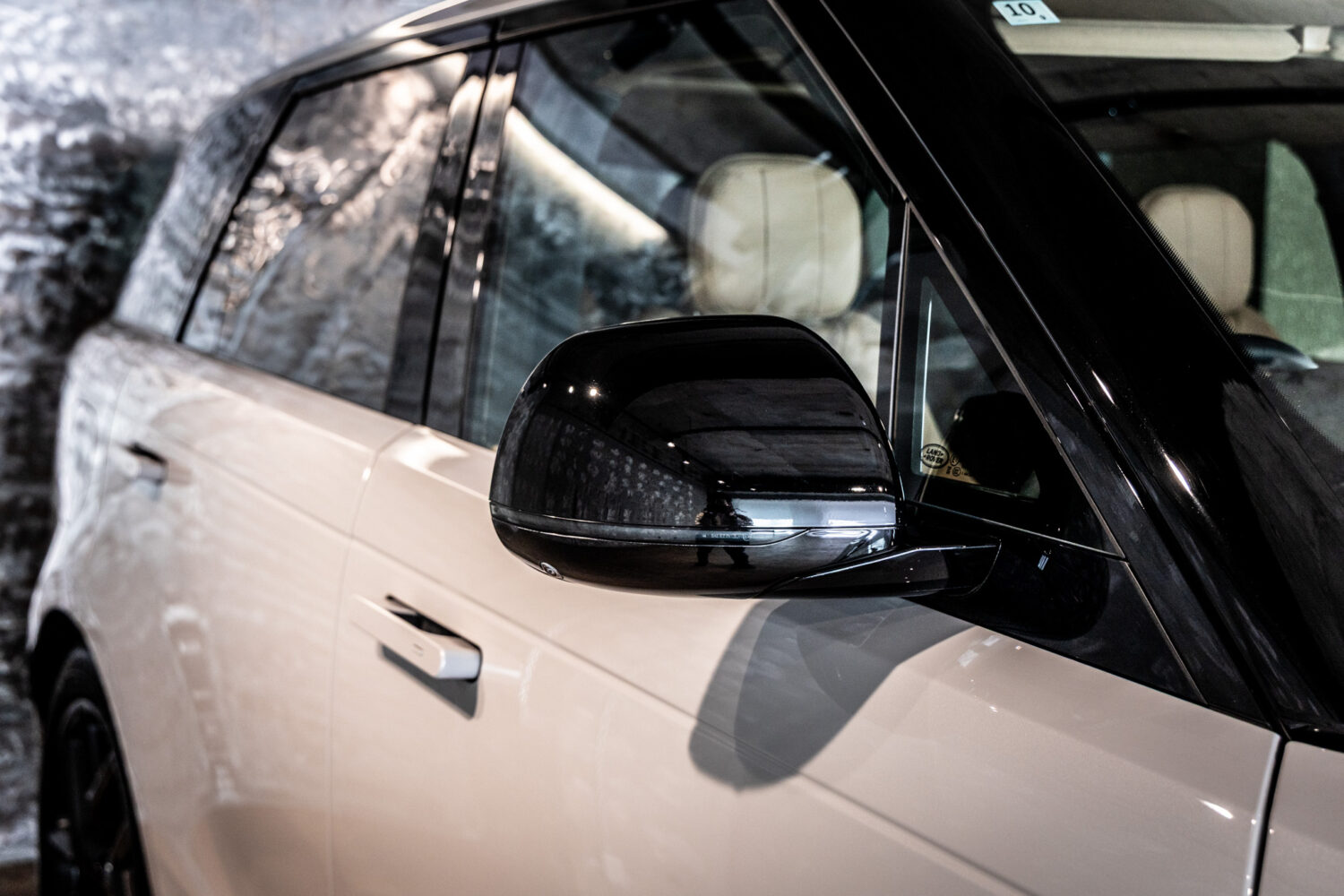 レンジローバースポーツ ダイナミックSE P550e