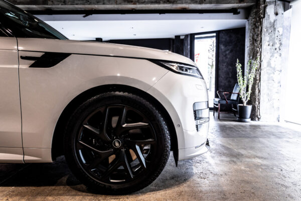 レンジローバースポーツ ダイナミックSE P550e