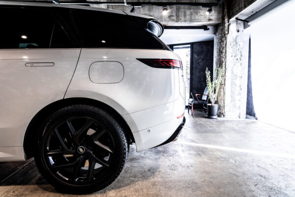 レンジローバースポーツ ダイナミックSE P550e