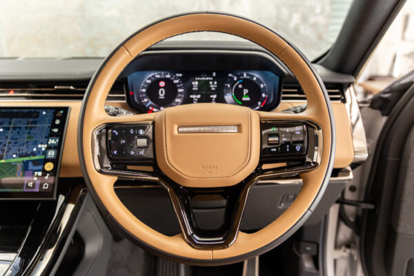 レンジローバースポーツ ダイナミックSE P550e