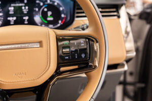 レンジローバースポーツ ダイナミックSE P550e