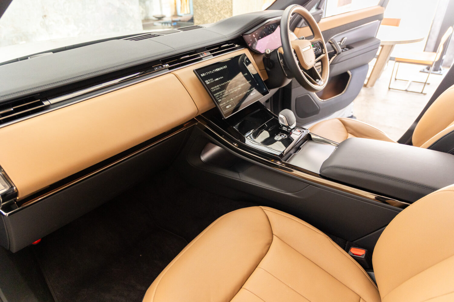 レンジローバースポーツ ダイナミックSE P550e