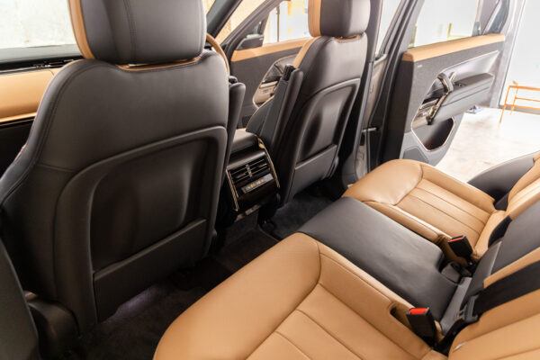 レンジローバースポーツ ダイナミックSE P550e