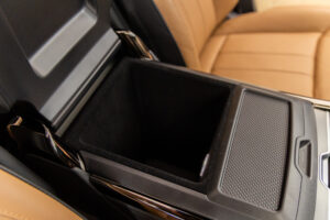 レンジローバースポーツ ダイナミックSE P550e