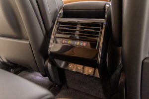 レンジローバースポーツ ダイナミックSE P550e