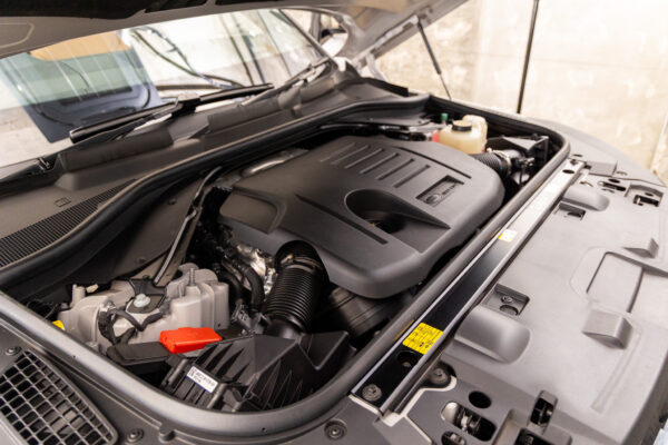 レンジローバースポーツ ダイナミックSE P550e