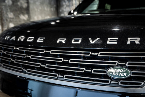 レンジローバースポーツ ダイナミックS 3.0L D300 4WD