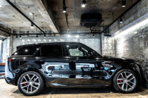 レンジローバースポーツ ダイナミックS 3.0L D300 4WD