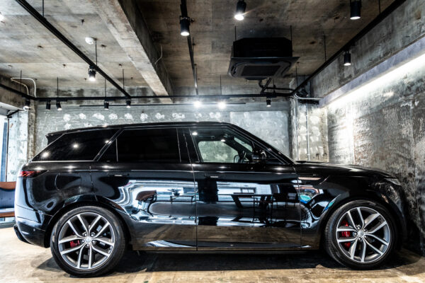 レンジローバースポーツ ダイナミックS 3.0L D300 4WD