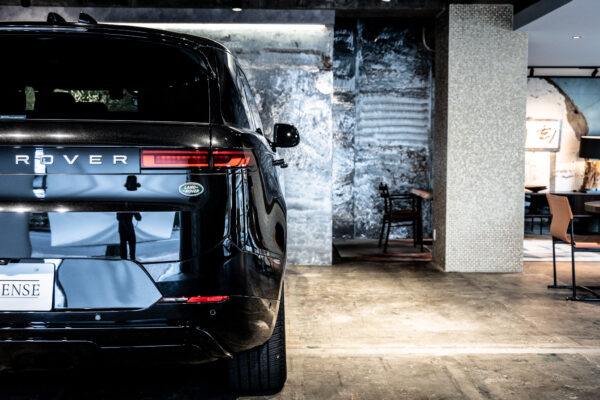 レンジローバースポーツ ダイナミックS 3.0L D300 4WD