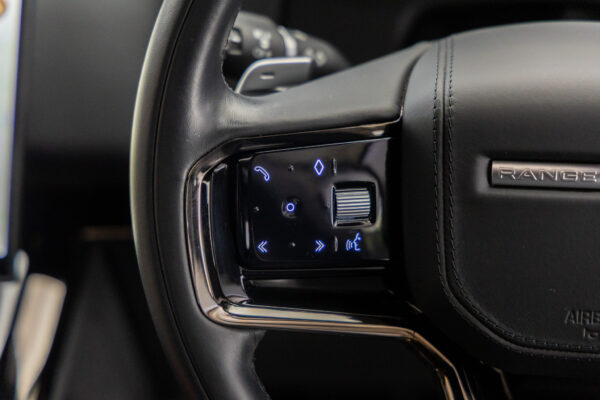 レンジローバースポーツ ダイナミックS 3.0L D300 4WD