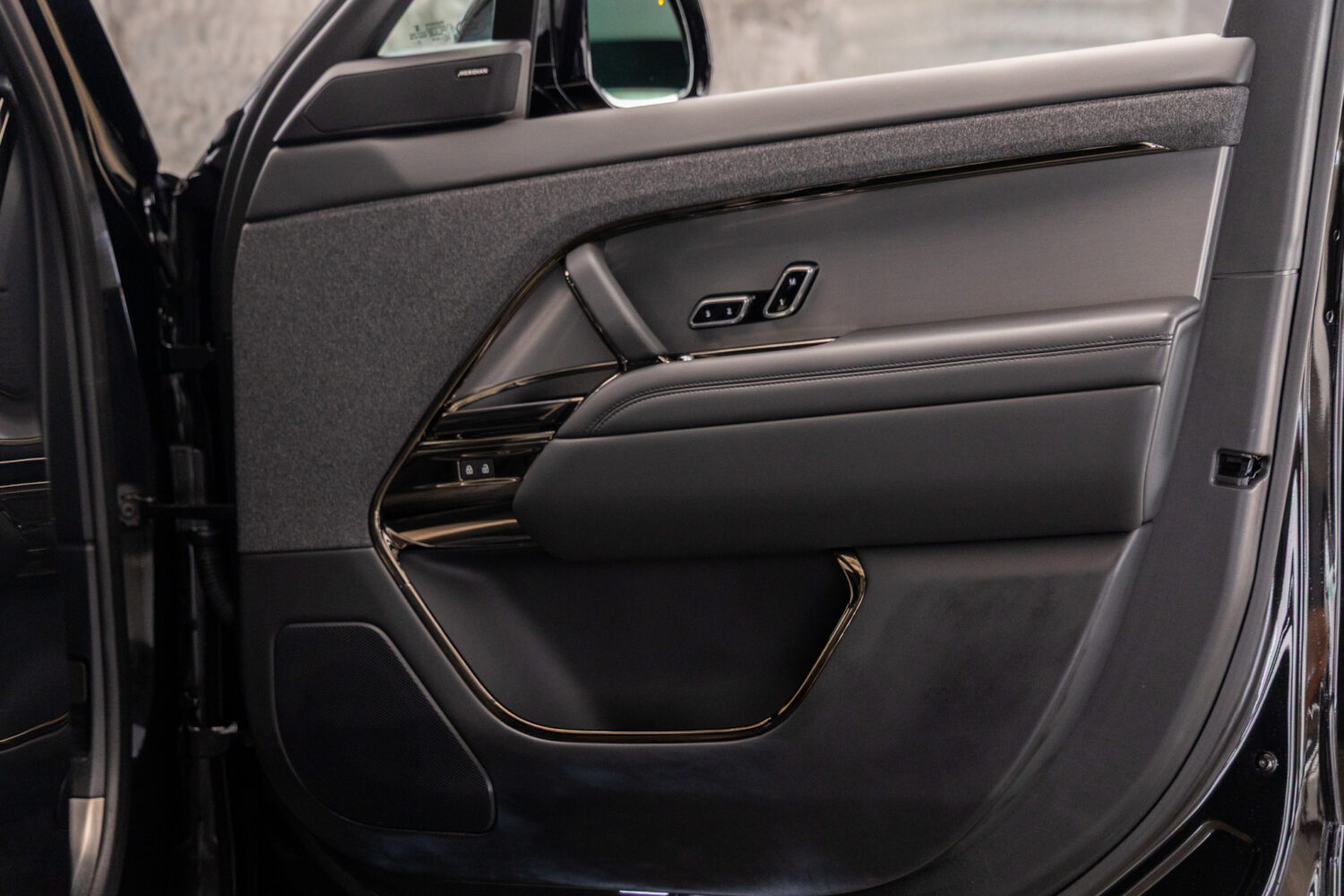 レンジローバースポーツ ダイナミックS 3.0L D300 4WD