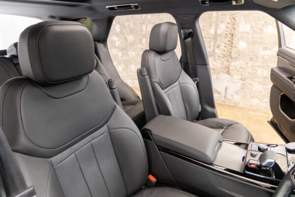 レンジローバースポーツ ダイナミックS 3.0L D300 4WD