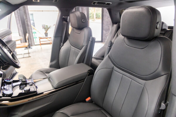 レンジローバースポーツ ダイナミックS 3.0L D300 4WD