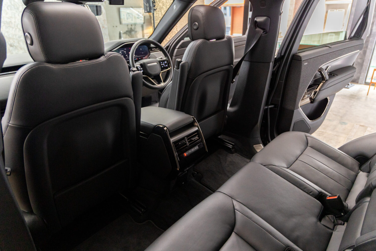 レンジローバースポーツ ダイナミックS 3.0L D300 4WD