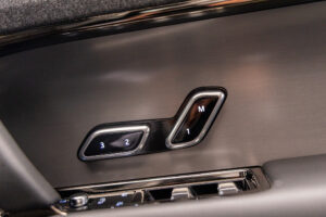 レンジローバースポーツ ダイナミックS 3.0L D300 4WD