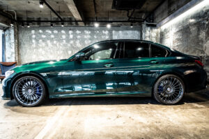 B3 リムジン アルラット 4WD