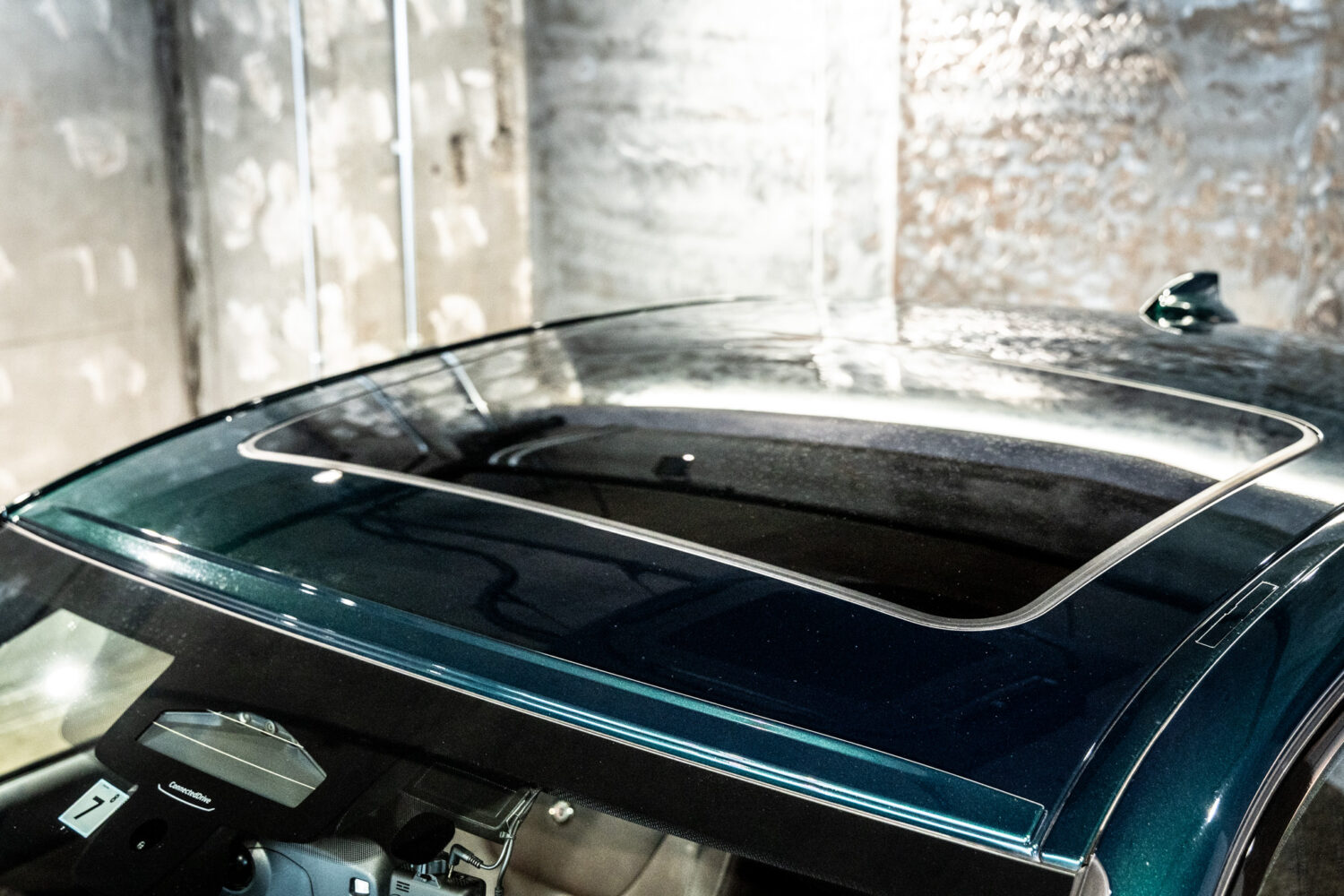 B3 リムジン アルラット 4WD