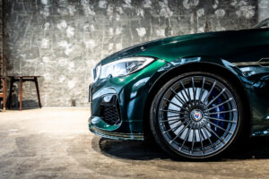 B3 リムジン アルラット 4WD