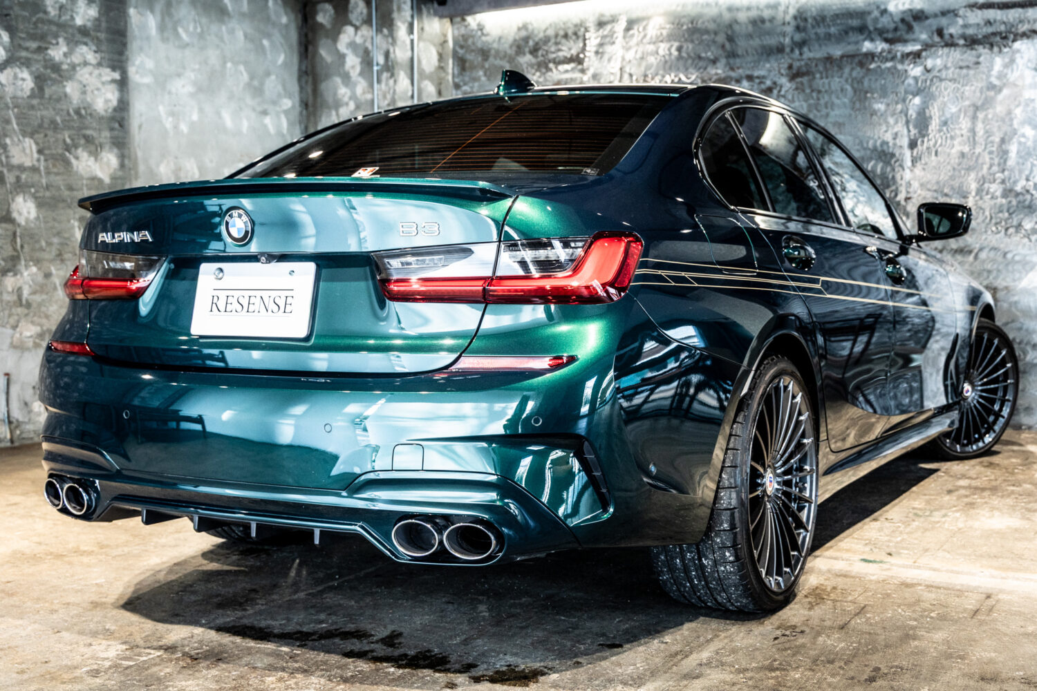 B3 リムジン アルラット 4WD