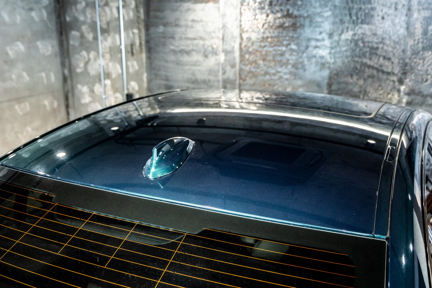 B3 リムジン アルラット 4WD