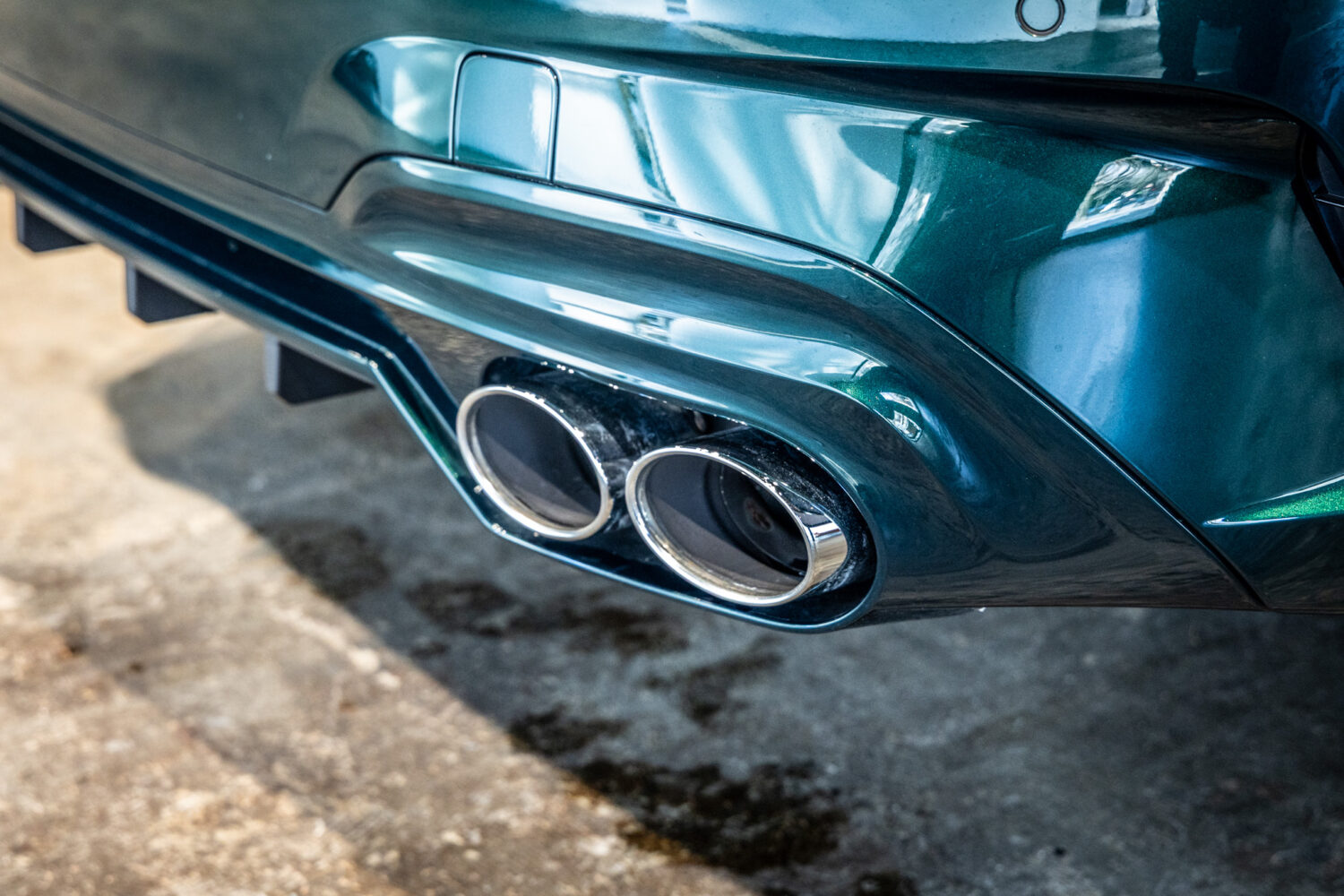 B3 リムジン アルラット 4WD