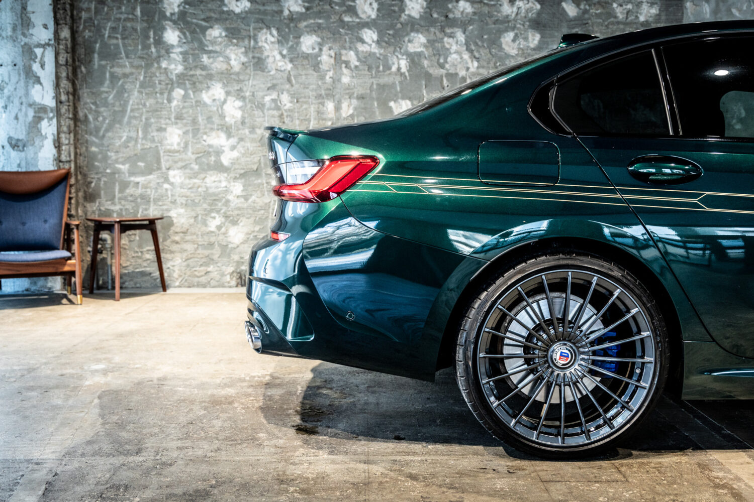 B3 リムジン アルラット 4WD