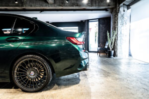 B3 リムジン アルラット 4WD