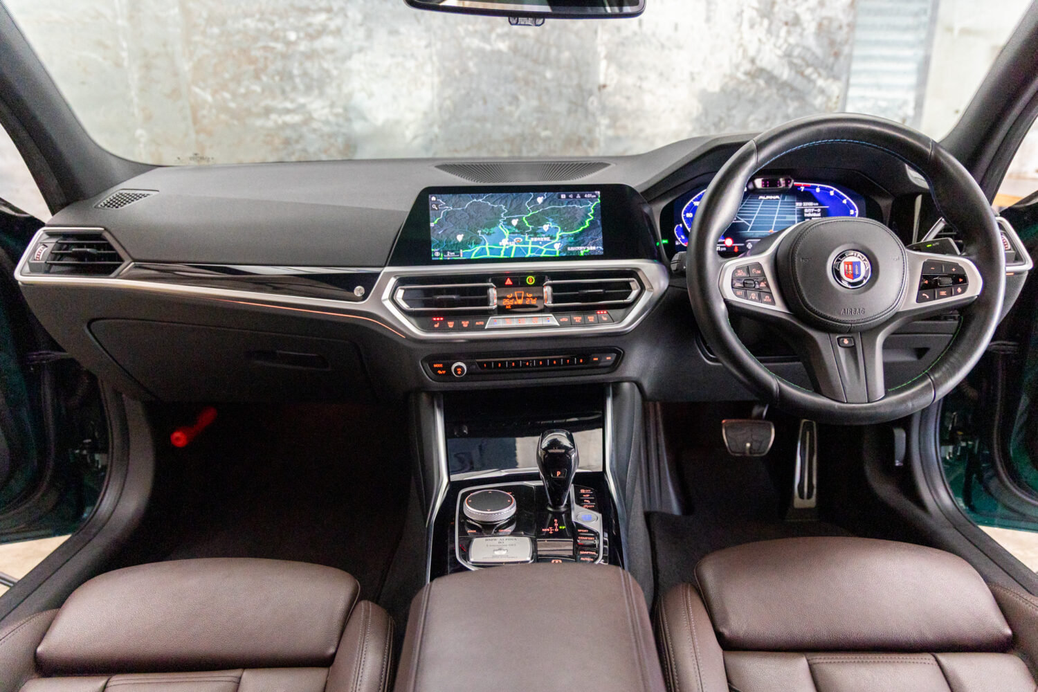 B3 リムジン アルラット 4WD