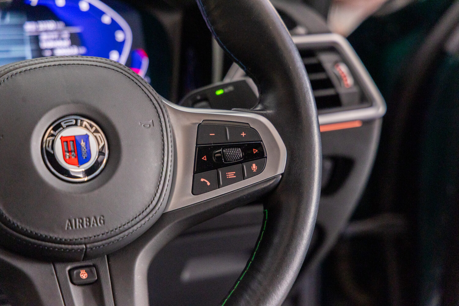 B3 リムジン アルラット 4WD