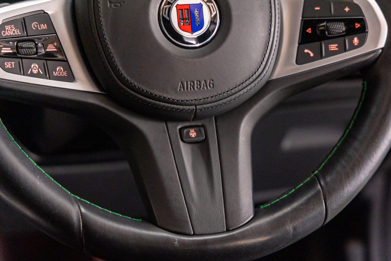 B3 リムジン アルラット 4WD