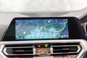 B3 リムジン アルラット 4WD