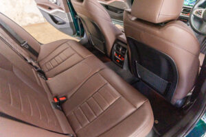 B3 リムジン アルラット 4WD