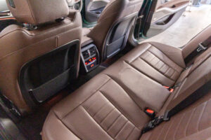 B3 リムジン アルラット 4WD