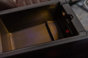 B3 リムジン アルラット 4WD