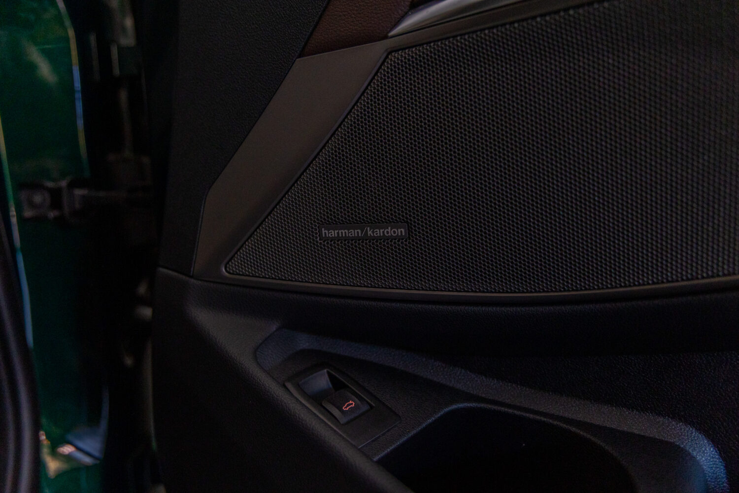 B3 リムジン アルラット 4WD