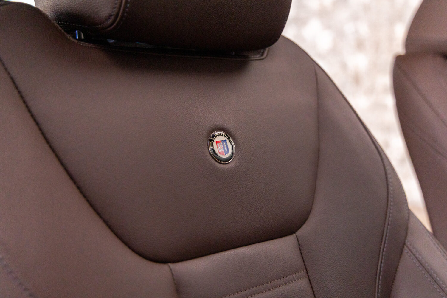 B3 リムジン アルラット 4WD