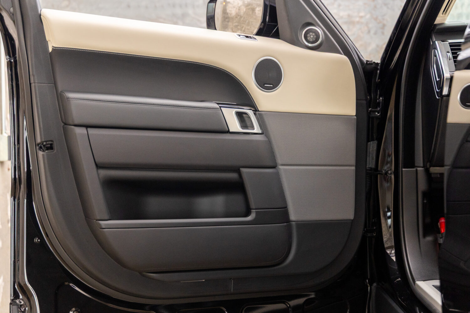 レンジローバースポーツ　オートバイオグラフィー ダイナミック 525PS