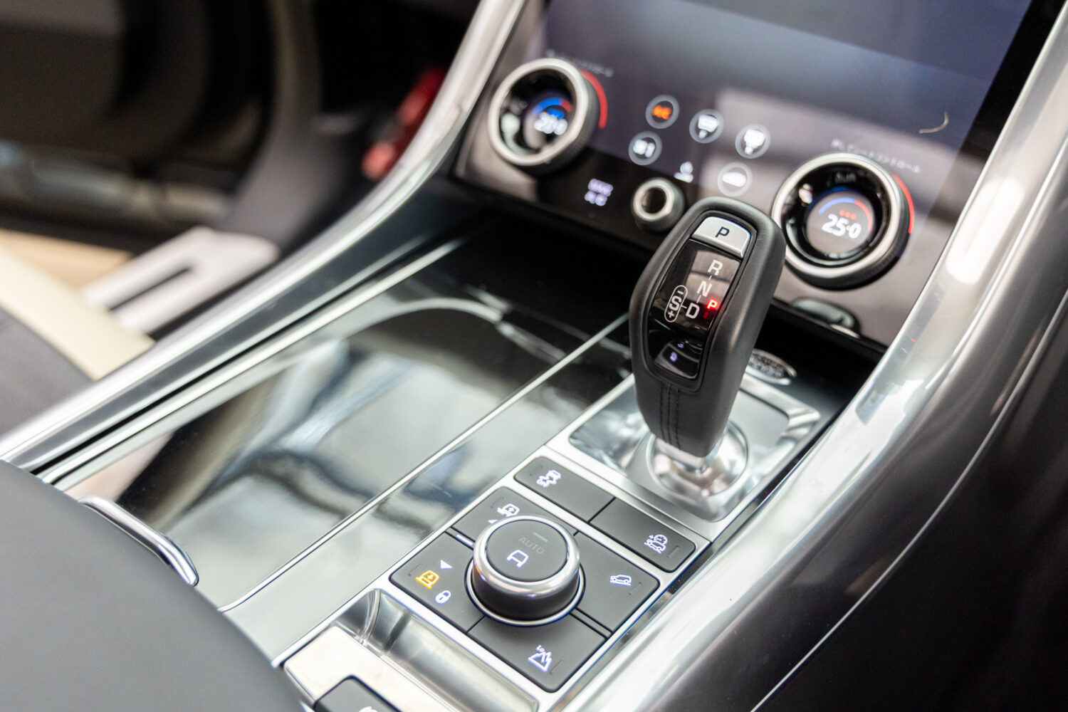 レンジローバースポーツ　オートバイオグラフィー ダイナミック 525PS