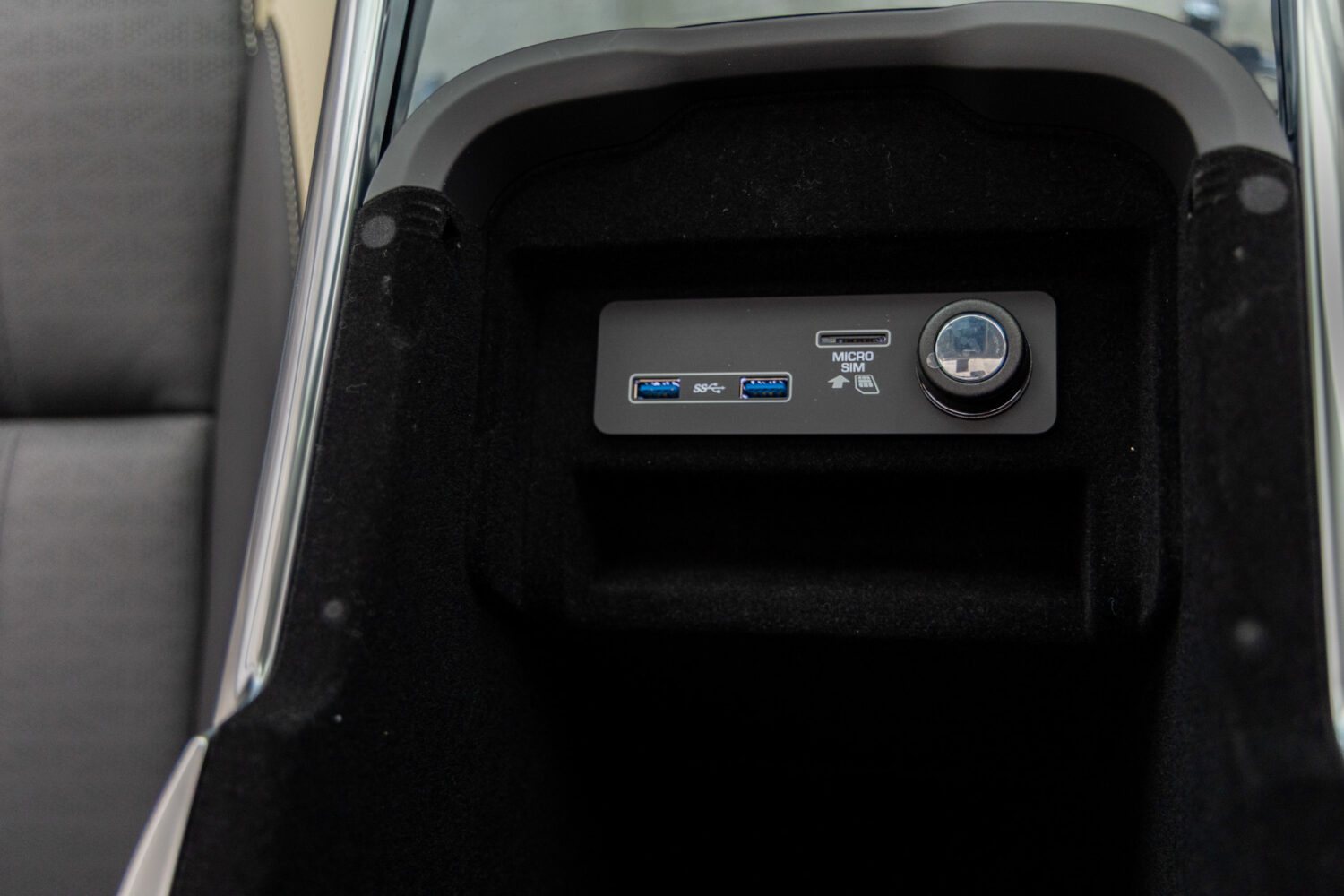 レンジローバースポーツ　オートバイオグラフィー ダイナミック 525PS