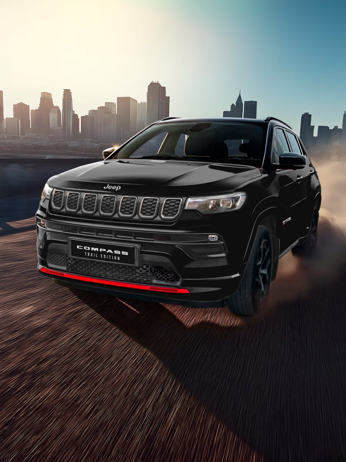 昨年発表されたコマンダー・トレイルエディションに続き、今回の限定車はブラック＆グレーを基調としたボディに鮮やかなレッドのアクセントを配したスタイリングが最大の特長だ。