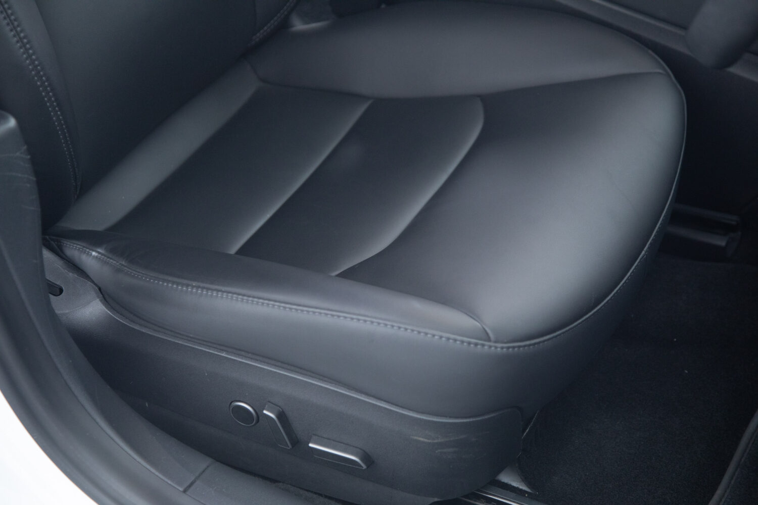 モデル3 ロングレンジ デュアルモーター 4WD