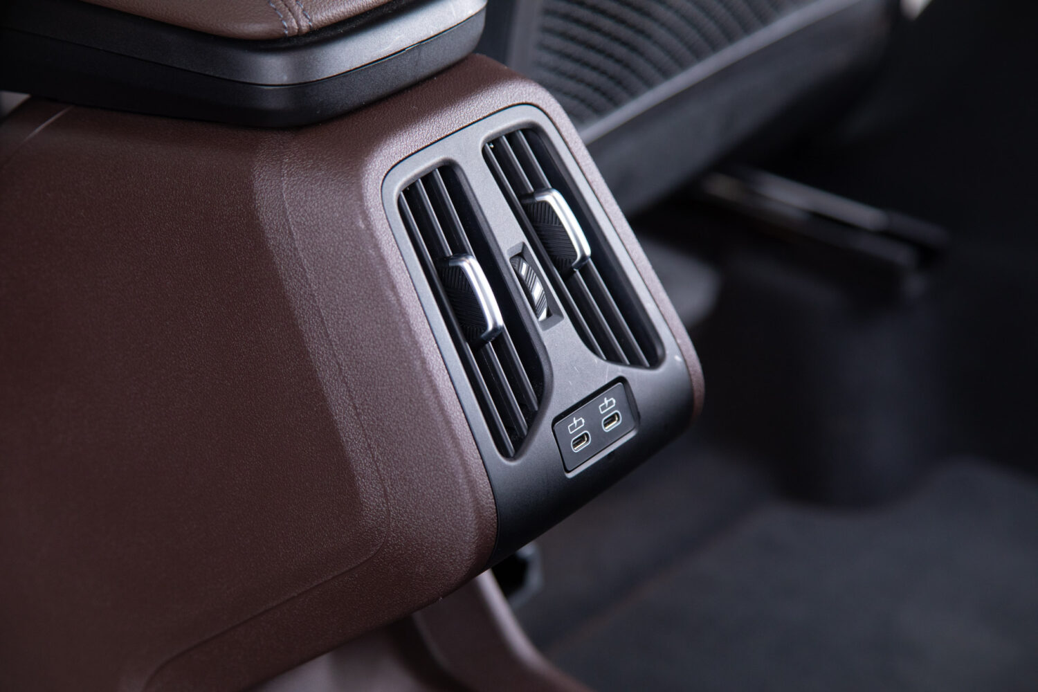 2シリーズアクティブツアラー 218i エクスクルーシブ DCT